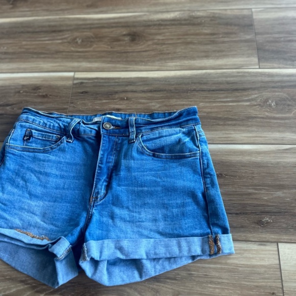 KanCan women’s shorts size 11/29